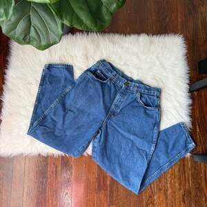 90s High Rise Straight Leg Jeans